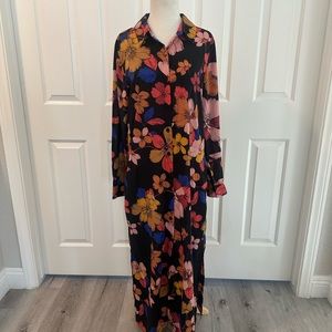 Long sleeve Floral dress with pockets